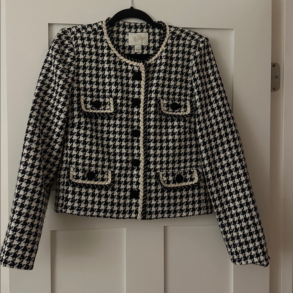 Lilly Pulitzer Black and White Houndstooth Pattern